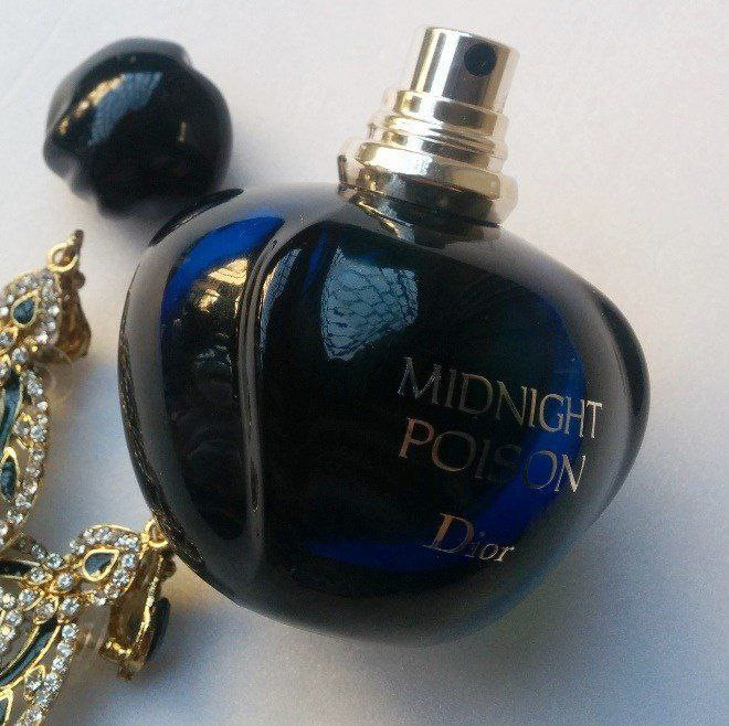 عطر ادکلن دیور میدنایت پویزن اکستریت د پرفیوم 100 میل با طبع گرم و شیرین مناسب برای بانوان(برای اطلاع