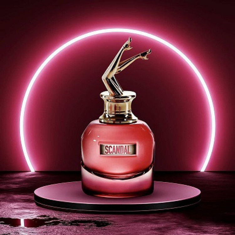 عطر ادکلن ژان پل گوتیه اسکندال بای نایت ۸۰میل با طبع شیرین مناسب برای بانوان