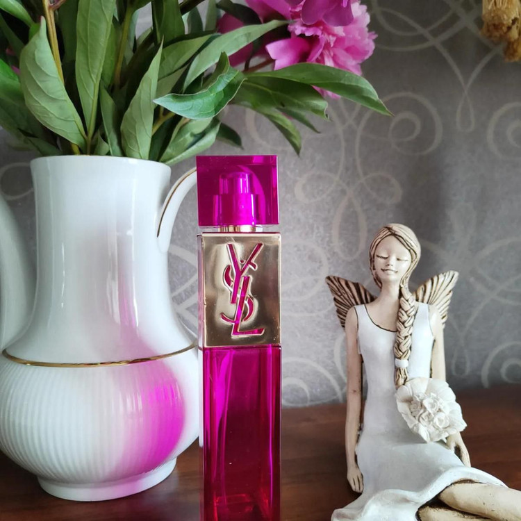 عطر ادکلن ایو سن لورن اله ۹۰ میل مناسب برای بانوان با طبع ملایم و شیرین