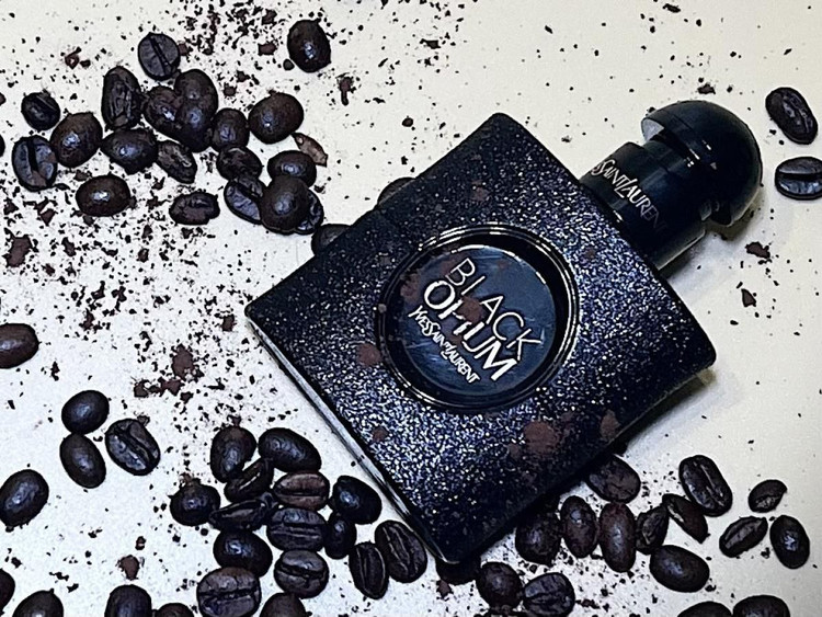 عطر ادکلن ایو سن لوران بلک اوپیوم اکستریم ۹۰میل مناسب برای بانوان با طبع گرم