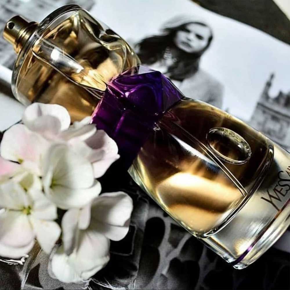‌‌عطر ادکلن ایو سن لورن مانیفستول پرفیوم طلایی۵۰میل مناسب برای بانوان با طبع گرم وشیرین