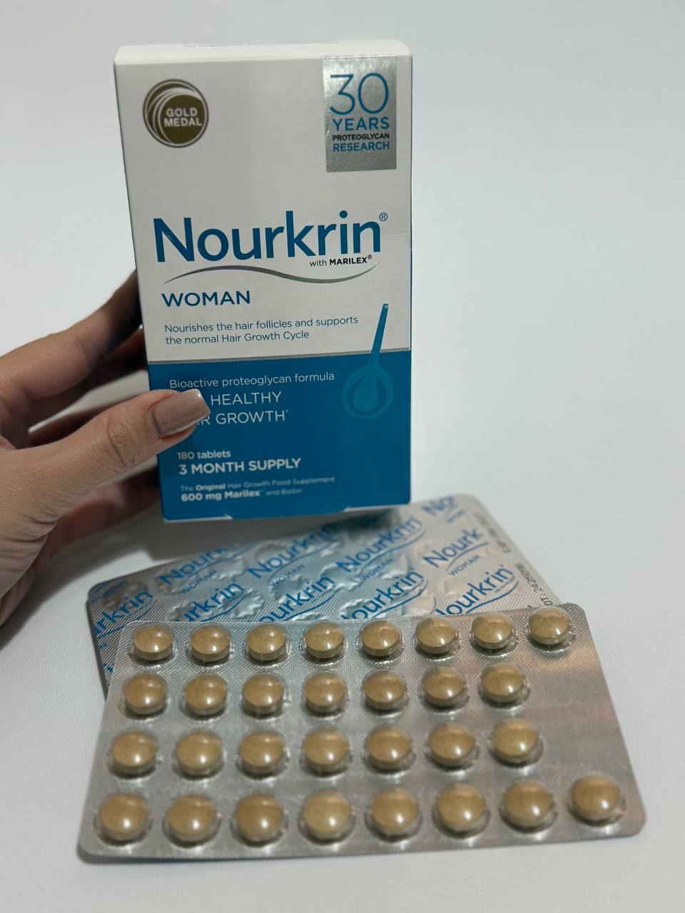 ‌قرص ضد ریزش مو نورکرین بانوان فارمامدیکو  60 عددی(فردش به صورت ورقه ای)