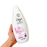 شامپو بدن داو حاوی عصاره نیلوفر آبی و عصاره برنج حجم 500 میل